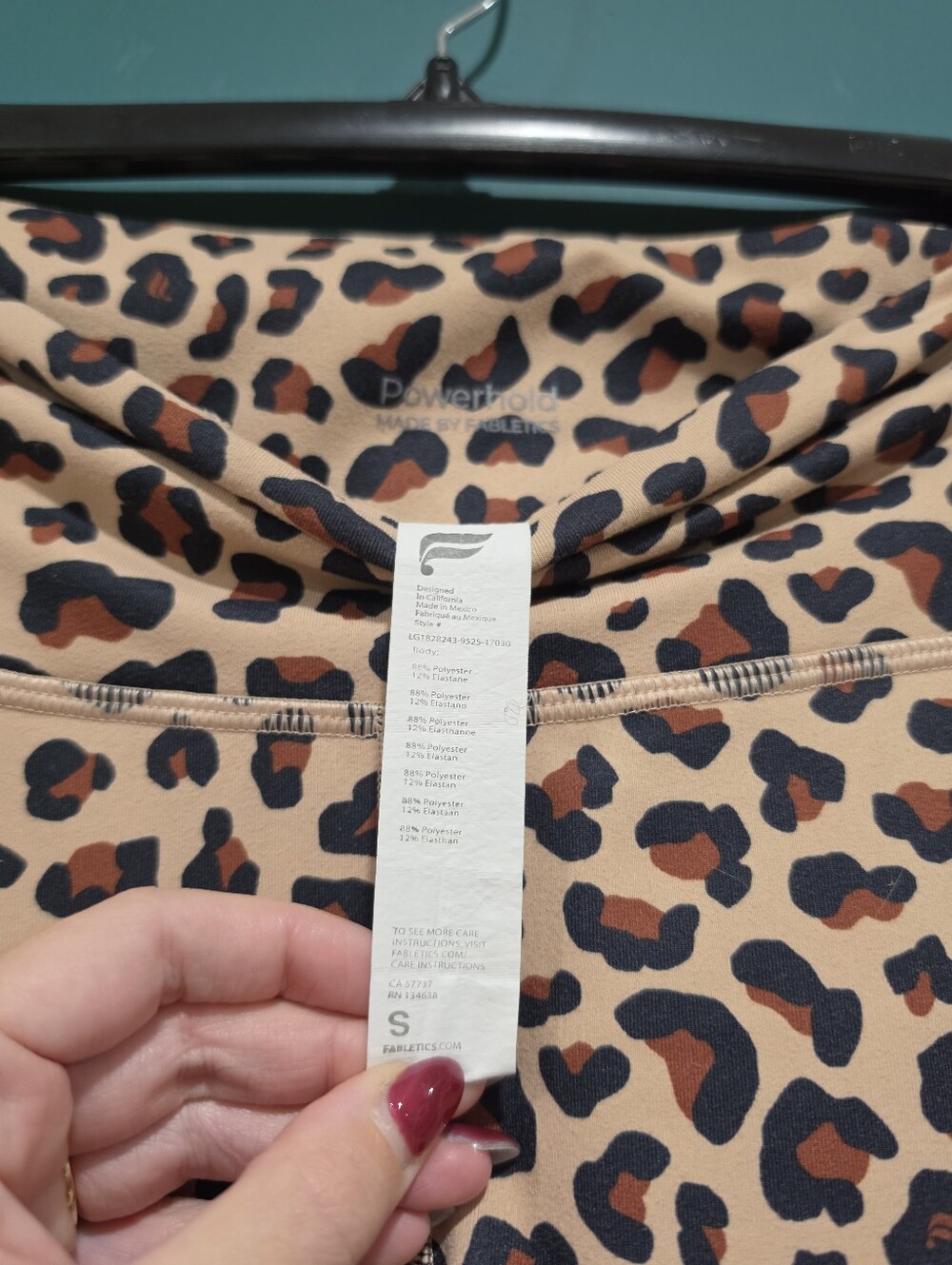 Fabletics PowerHold Leopard Print High Rise 7/8 Leggings Small - Picture 5 of 6
